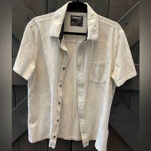 Express moisture wicking button up